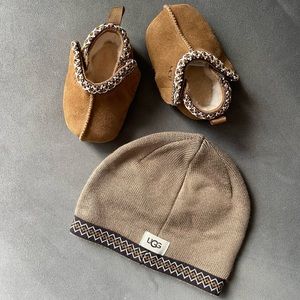 UGG Baby Booties and Hat, like new condition